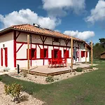 بيت للعطل Maison Et Bergerie Du Chot Uza