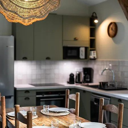 Vakantiehuis Maison Et Bergerie Du Chot